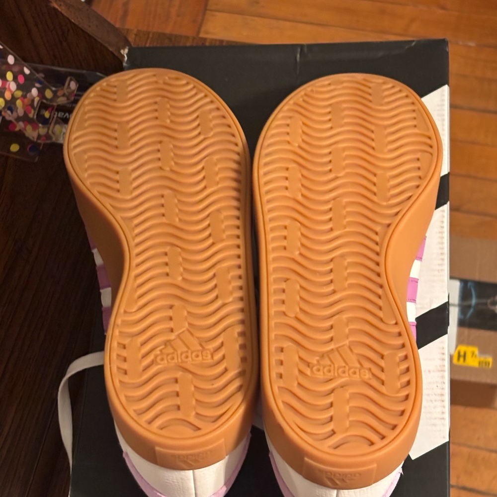 Adidas Cream Sneakers with Purple Stripes - Picture 7 of 9